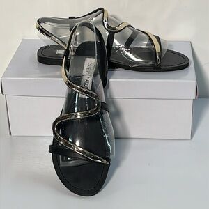 STEVE MADDEN NIB Beach Summer Contemporary Black and Gold "Swirl" Flat Sandal 8